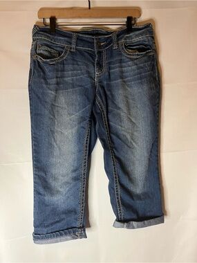 Maurices Blue Cropped Capris with Contrast Stitching